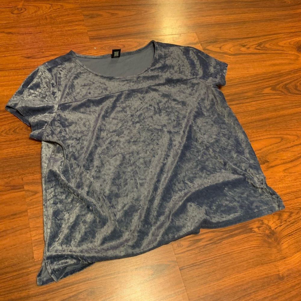 Blue crushed velvet tee XXL